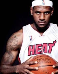 篮球明星男外国,揭秘外国篮球明星的传奇生涯