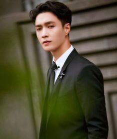 明星学院张艺兴完整版,明星学院中的全能艺人，魅力与才华并重