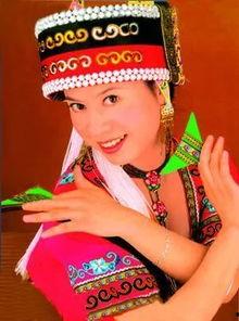 去帮助彝族的明星,致敬助力彝族发展的明星力量”